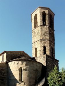 L'abside e la torre campanaria della Pieve di San Lorenzo